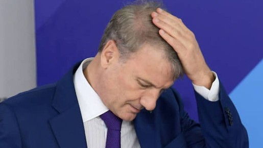 Сбербанк теряет клиентов: что стоит за массовым оттоком вкладчиков?