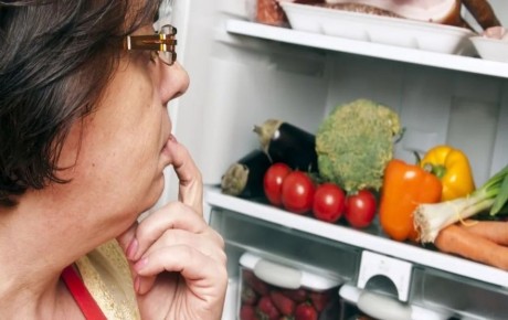 Что есть на ночь, чтобы не попасть в ловушку лишнего веса и проснуться бодрым