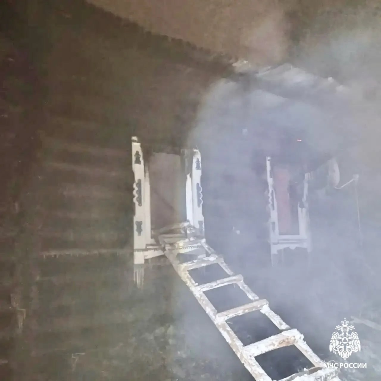 Пожар в удмуртской деревне оставил без крова многодетную семью Пожар в удмуртской деревне оставил без крова многодетную семью