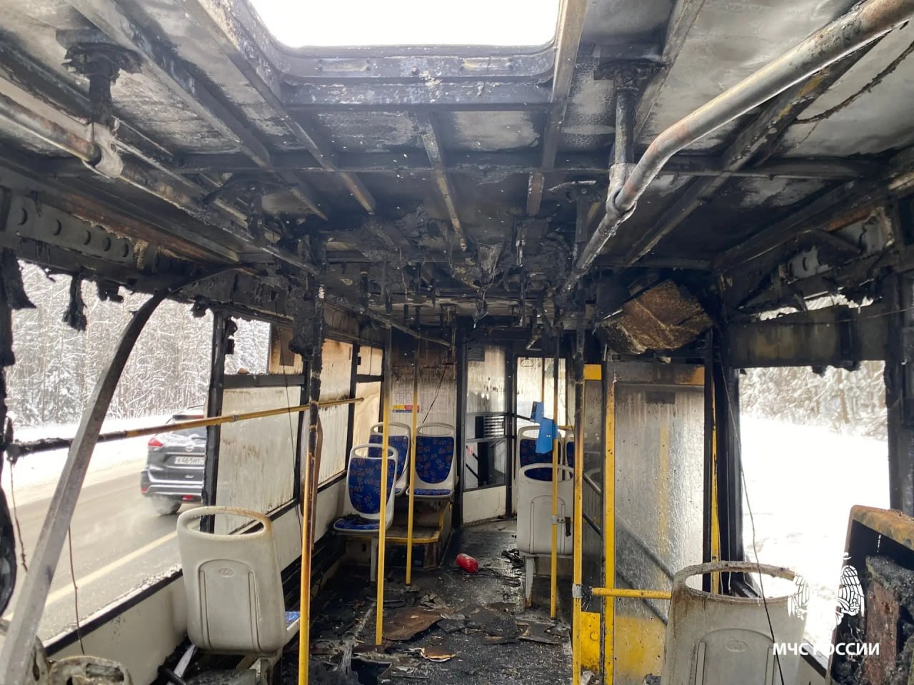 Автобус 56 маршрута загорелся на Якшур-Бодьинском тракте Автобус 56 маршрута загорелся на Якшур-Бодьинском тракте