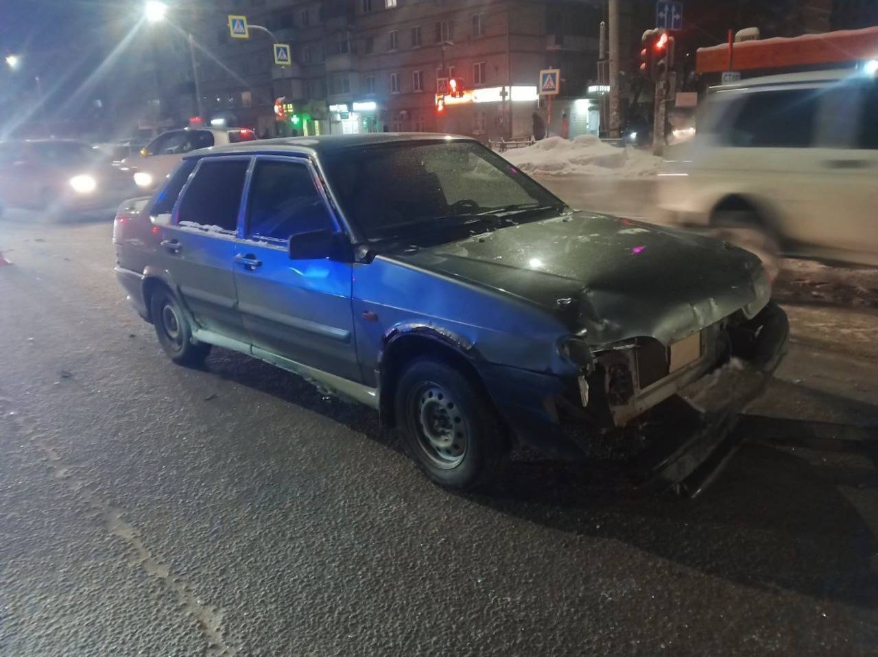 Девушка-пешеход пострадала в результате ДТП в Ижевске Девушка-пешеход пострадала в результате ДТП в Ижевске