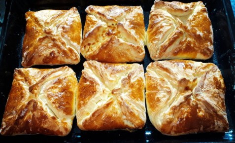 Слойки на молоке: невероятные хачапури за считанные минуты