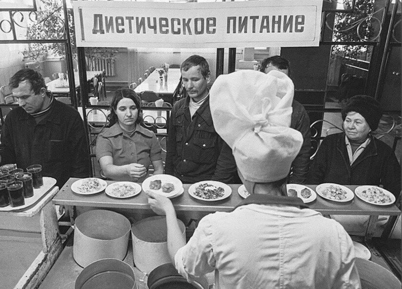 Воспоминания о советских столовых: На завтрак рваные тетради и настоящие обеды