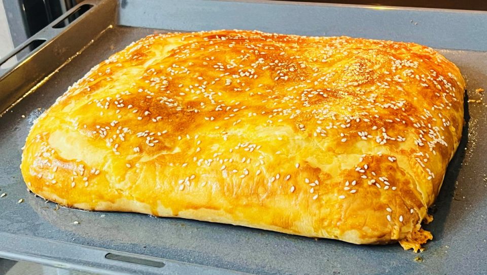 Удивительный пирог с начинкой, который покорит ваши вкусовые рецепторы