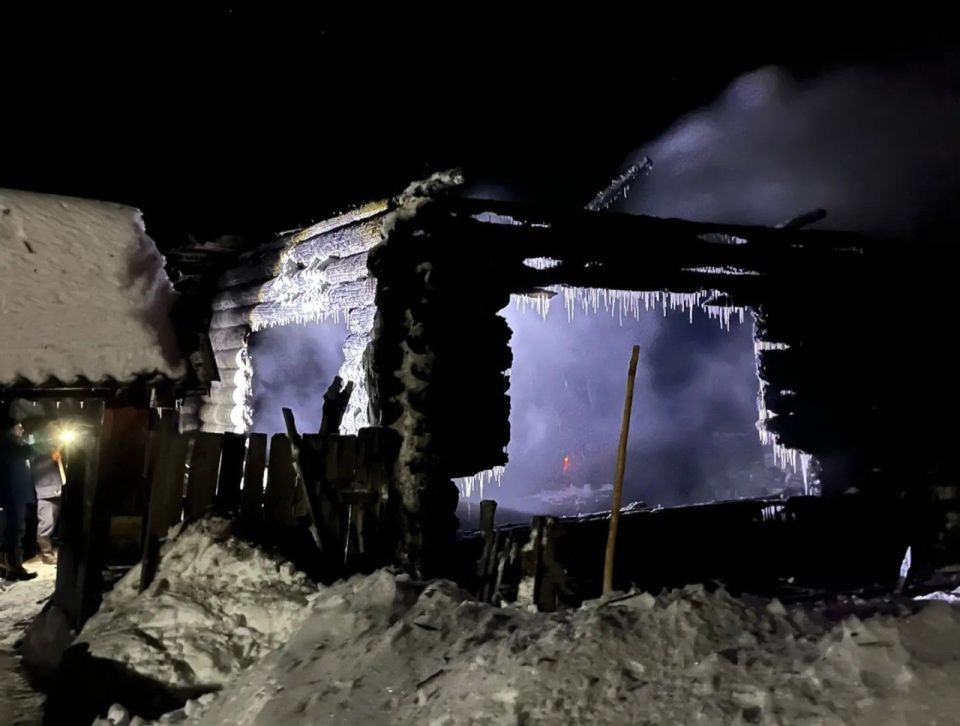 В Шарканском районе выясняются обстоятельства гибели местного жителя в результате пожара