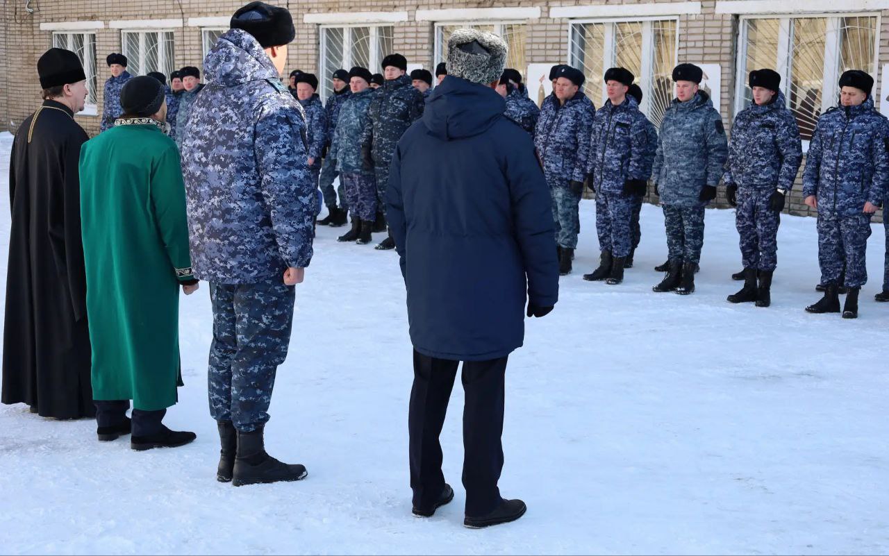 В Центре профессиональной подготовки МВД по Удмуртской Республике состоялись проводы сводного отряда полиции в служебную командировку на Северный Кавказ В Центре профессиональной подготовки МВД по Удмуртской Республике состоялись проводы сводного отряда полиции в служебную командировку на Северный Кавказ