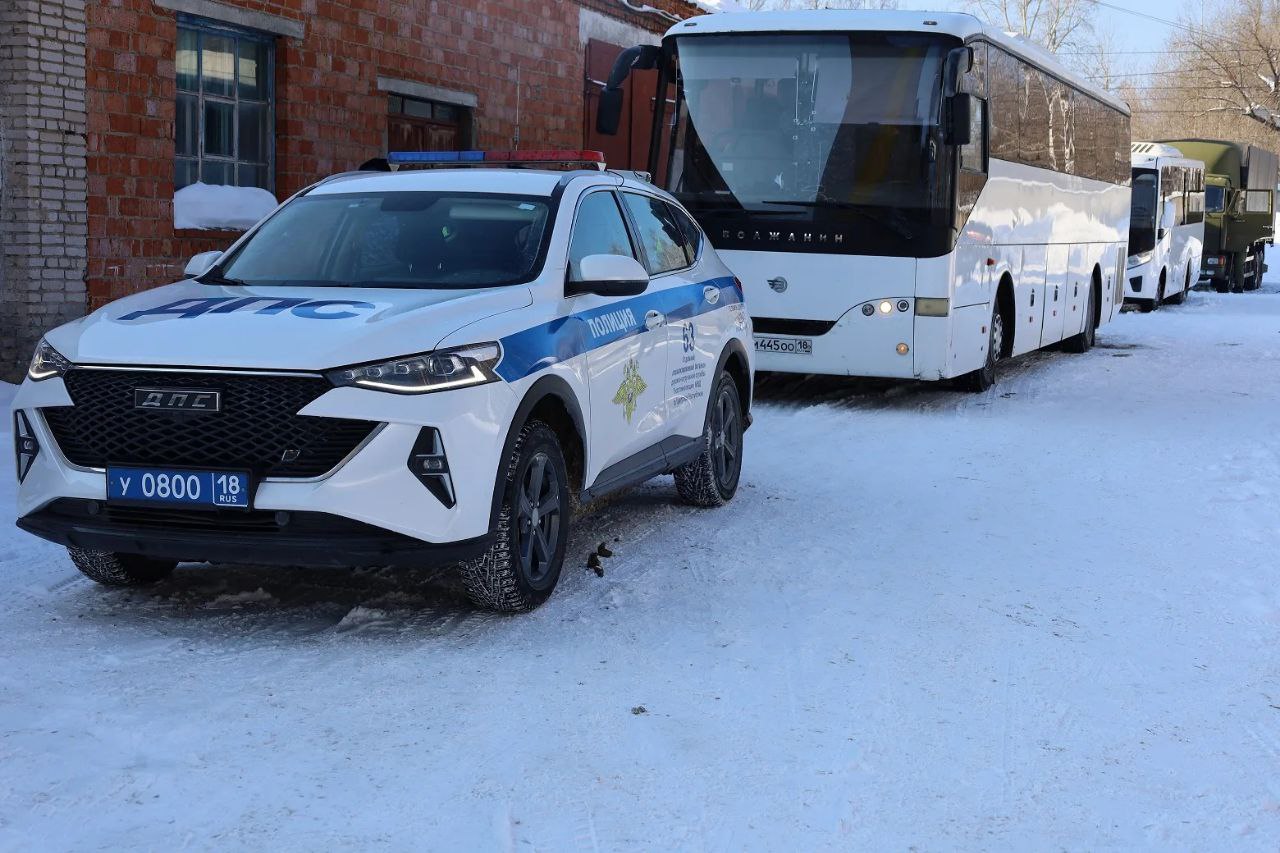 В Центре профессиональной подготовки МВД по Удмуртской Республике состоялись проводы сводного отряда полиции в служебную командировку на Северный Кавказ В Центре профессиональной подготовки МВД по Удмуртской Республике состоялись проводы сводного отряда полиции в служебную командировку на Северный Кавказ