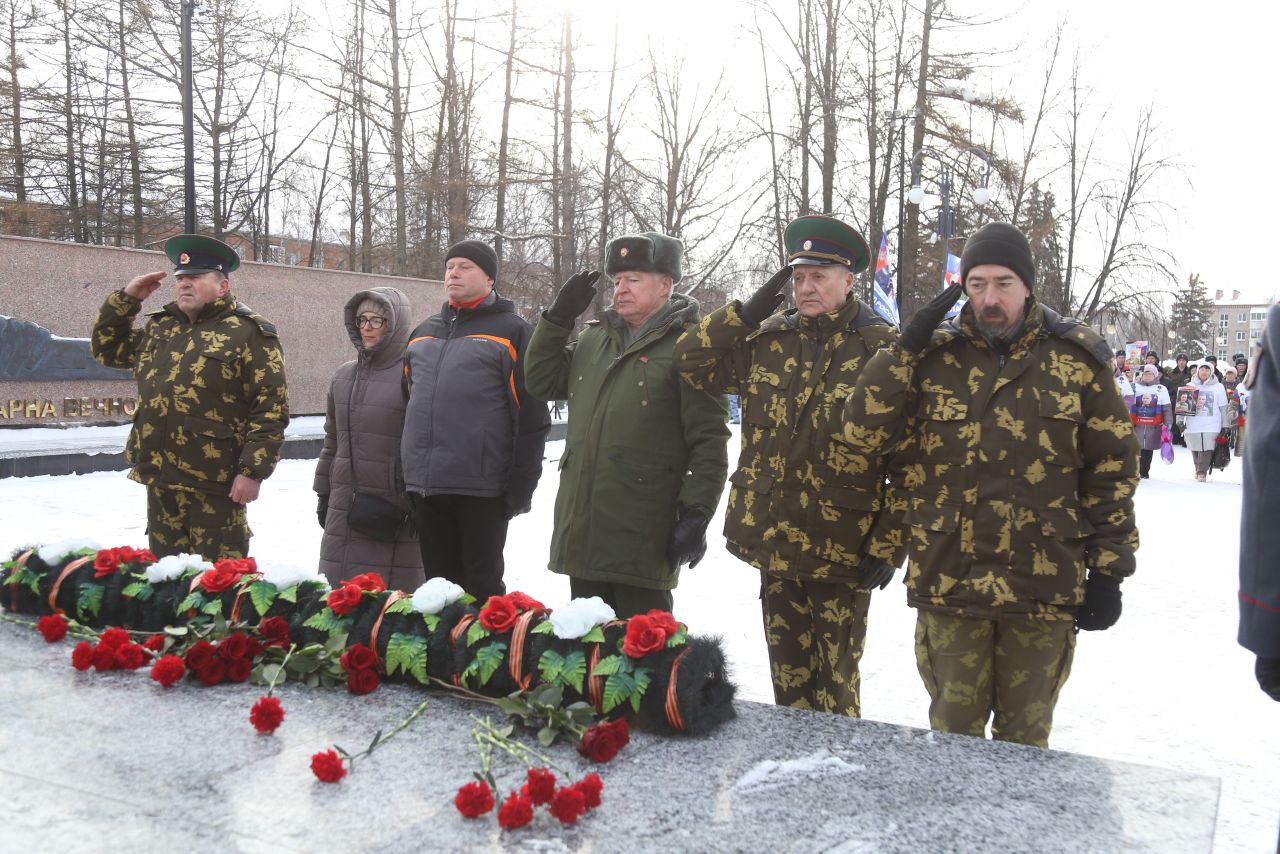 Митинг памяти в день начала специальной военной операции прошел в Ижевске Митинг памяти в день начала специальной военной операции прошел в Ижевске