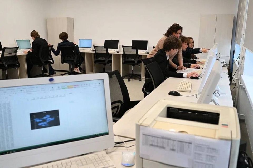 В Ижевске открылся обновленный экономико-математический лицей № 29