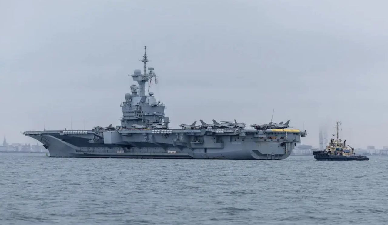 24 февраля в шведский порт Мальмё прибыл флагман французского флота атомный авианосец R91 Charles de Gaulle 24 февраля в шведский порт Мальмё прибыл флагман французского флота атомный авианосец R91 Charles de Gaulle