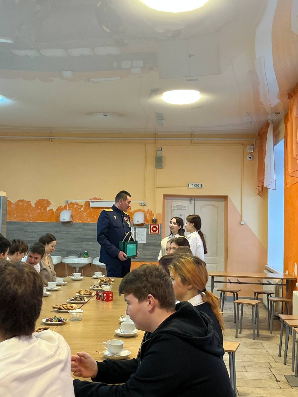 Ветеран следствия встретился с учениками глазовской школы