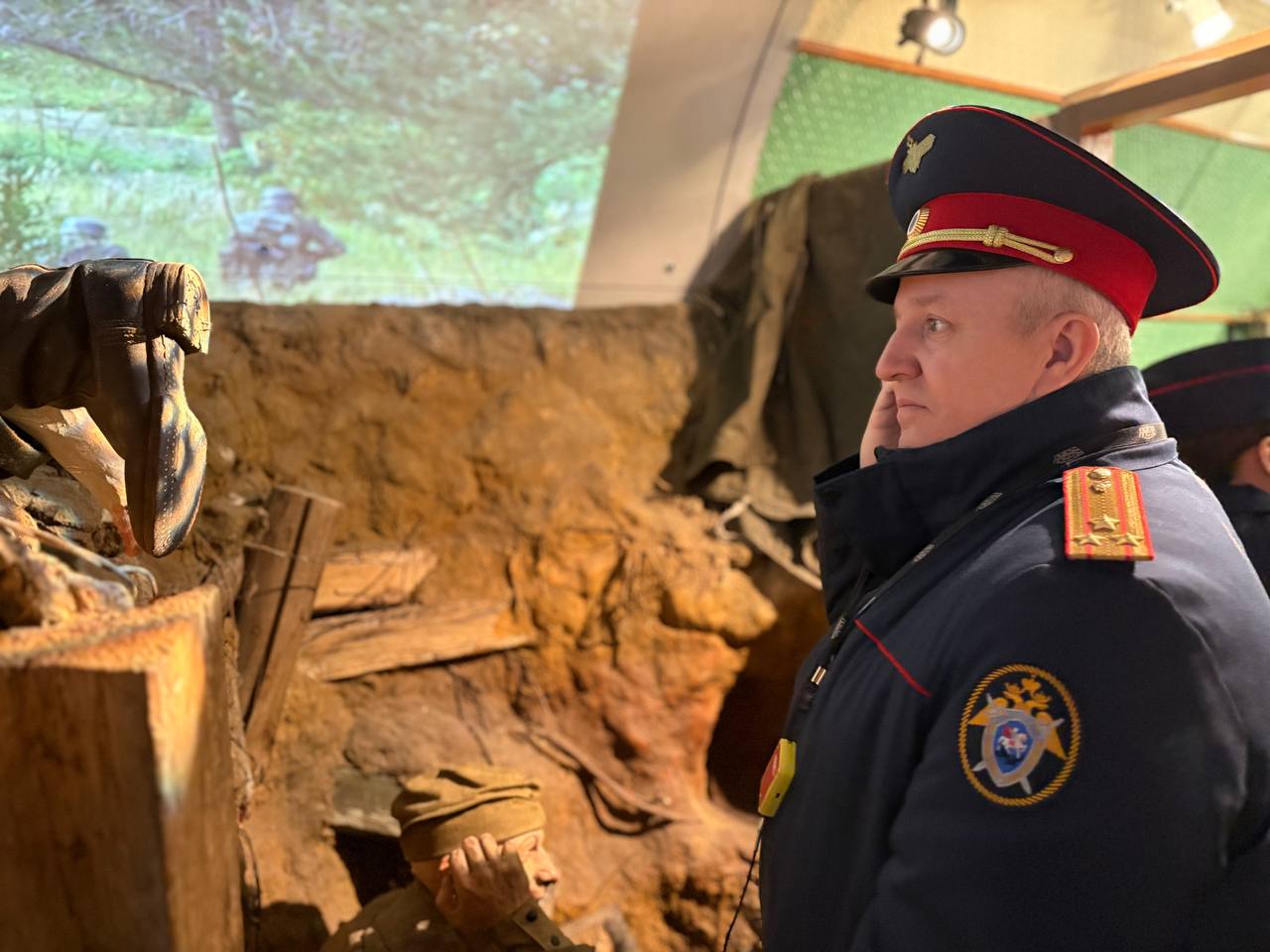 Сотрудники следственного управления посетили уникальный «Поезд Победы» Сотрудники следственного управления посетили уникальный «Поезд Победы»