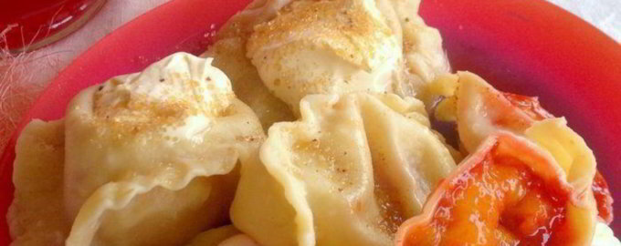 Сладкое искушение: вариации картофельных вареников с джемом и пряным сочетанием