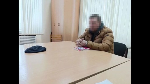 В Ижевске 51-летнего начальника юротдела Республиканского центра соцвыплат Минсоцполитики УР подозревают в получении взятки, сообщили в пресс-службе УФСБ России по Удмуртии