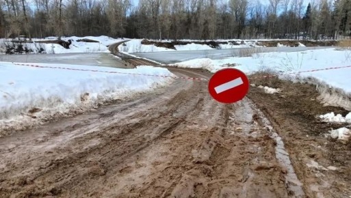 Движение автотранспорта по Гуляевскому мосту в Вавожском районе закрыли из-за разлива реки Валы