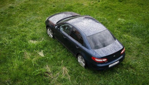 В Ижевске вновь начали штрафовать за парковку на газонах