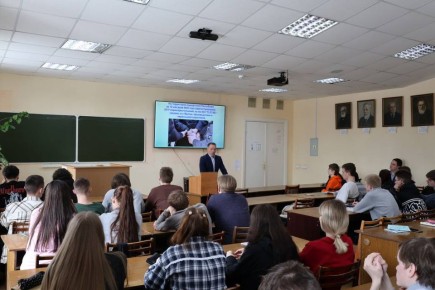 В Удмуртии полицейские и общественники провели встречу со студентами