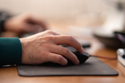 В Удмуртии проводят опрос жителей небольших деревень для подключения к домашнему интернету (18+), сообщает пресс-служба Минцифры республики