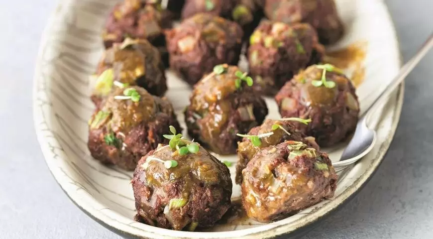 Тефтели из телятины с сельдереем