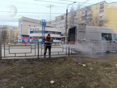 Дорожные службы Ижевска усилили работу по уборке города, сообщает администрация города