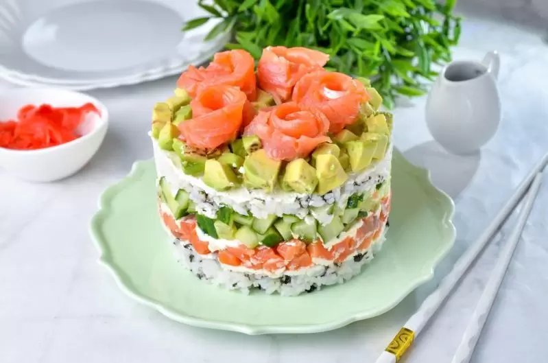 Салат «Филадельфия»: насладитесь любимыми вкусами японской кухни в легком исполнении