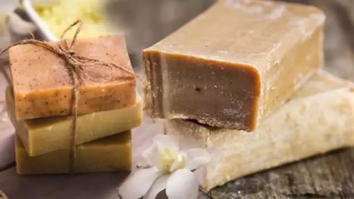 Хозяйственное мыло: друг или враг для кожи?