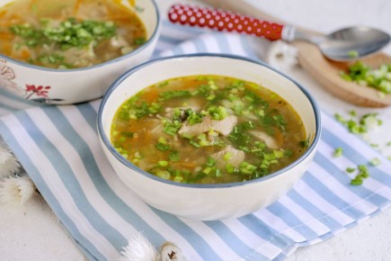 Суп по-домашнему: освежите свой рацион с индейкой и лапшой
