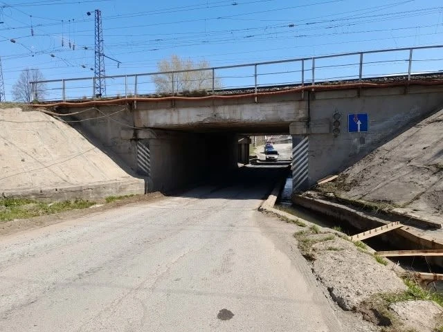 В Балезино открыли проезд под путепроводом, который затопило во время паводка, рассказал глава Балезинского района Юрий Новойдарский