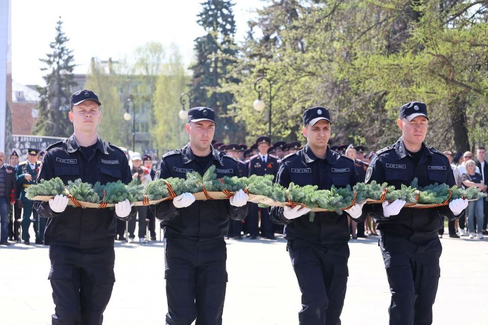 В Удмуртии молодые сотрудники органов внутренних дел приняли присягу в канун Дня Победы В Удмуртии молодые сотрудники органов внутренних дел приняли присягу в канун Дня Победы