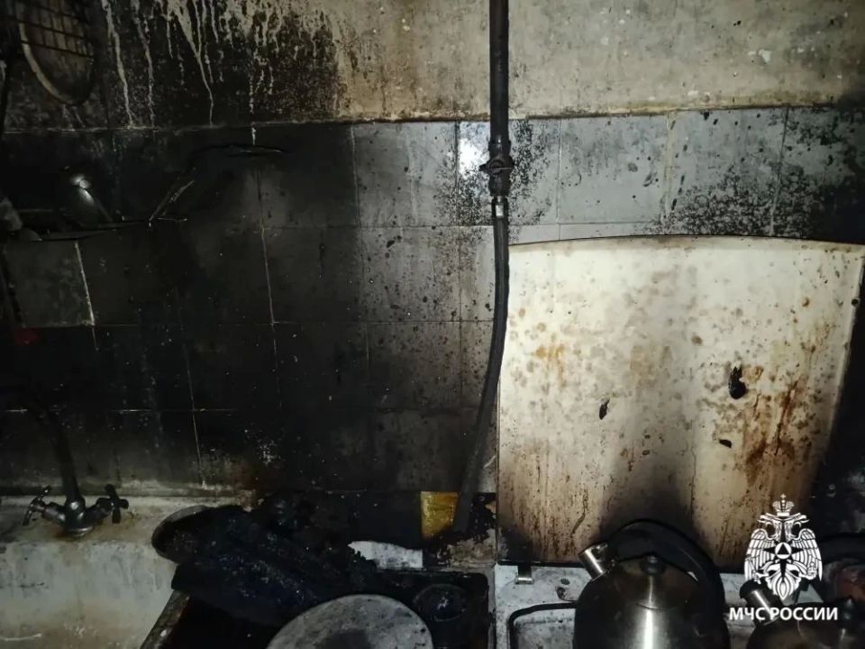 В Глазове пожарные предотвратили серьезную аварию с газом и спасли пенсионера В Глазове пожарные предотвратили серьезную аварию с газом и спасли пенсионера