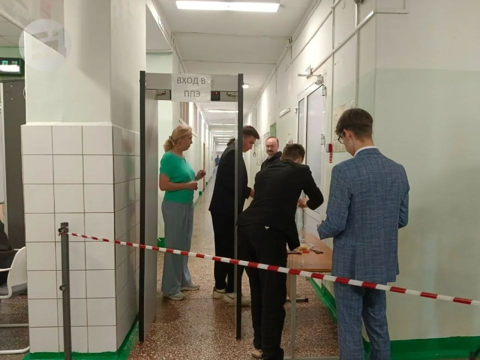 В Удмуртии составили алгоритм действий при опасности атаки беспилотников во время проведения ГИА, об этом журналистам рассказала министр образования и науки Удмуртии Римма Бякова