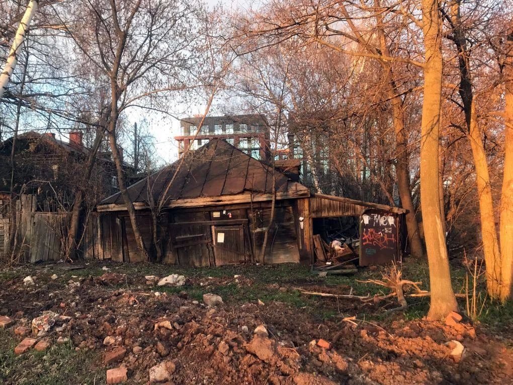 В Ижевске на улице Сивкова обнаружены предполагаемые фрагменты снесённого в 1937 году Михайловского собора В Ижевске на улице Сивкова обнаружены предполагаемые фрагменты снесённого в 1937 году Михайловского собора