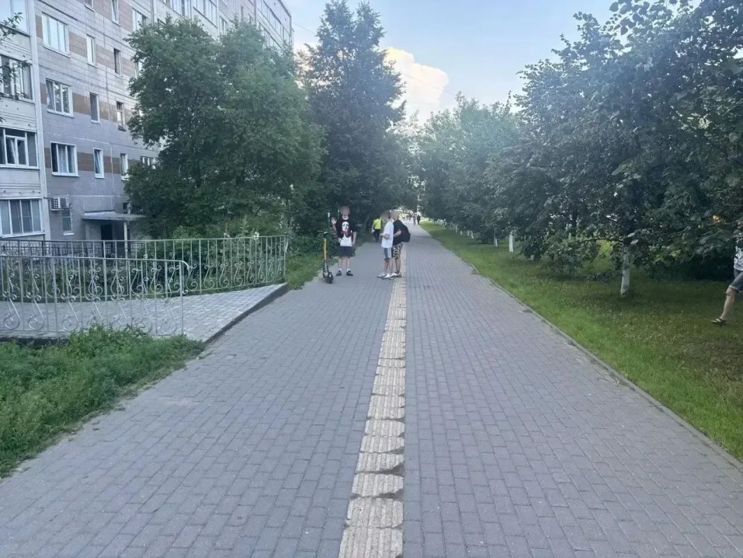 Подросток на арендованном электросамокате сбил пожилую женщину в центре Ижевска Подросток на арендованном электросамокате сбил пожилую женщину в центре Ижевска