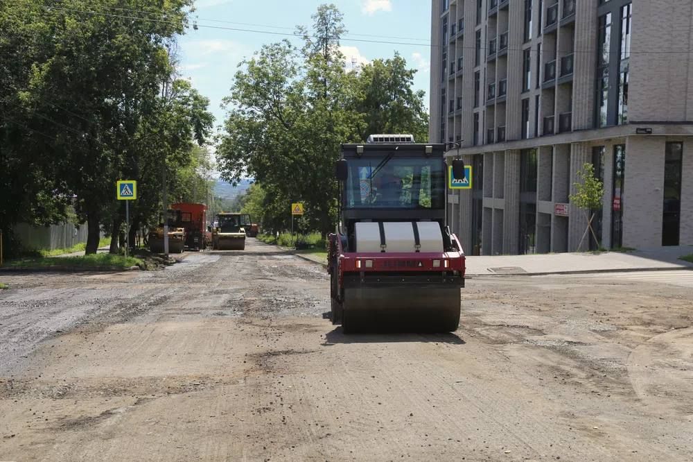 В Ижевске продолжаются дорожные работы В Ижевске продолжаются дорожные работы