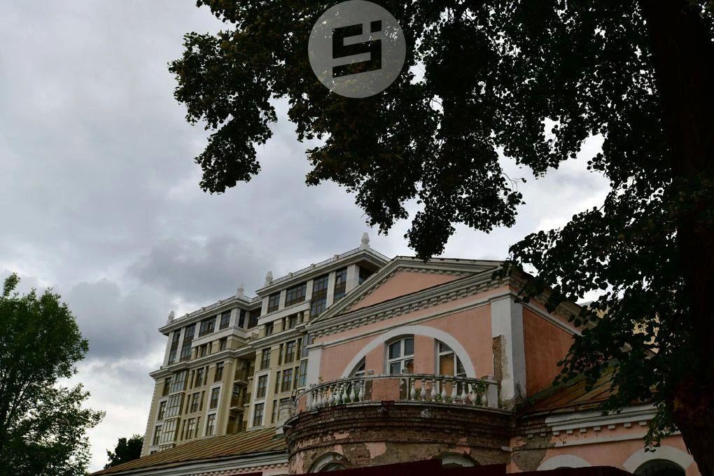 Ижевский историк Евгений Копысов погулял по «Дому Лятушевича» и поделился с «Сусаниным» фотозарисовками старинного особняка Ижевский историк Евгений Копысов погулял по «Дому Лятушевича» и поделился с «Сусаниным» фотозарисовками старинного особняка