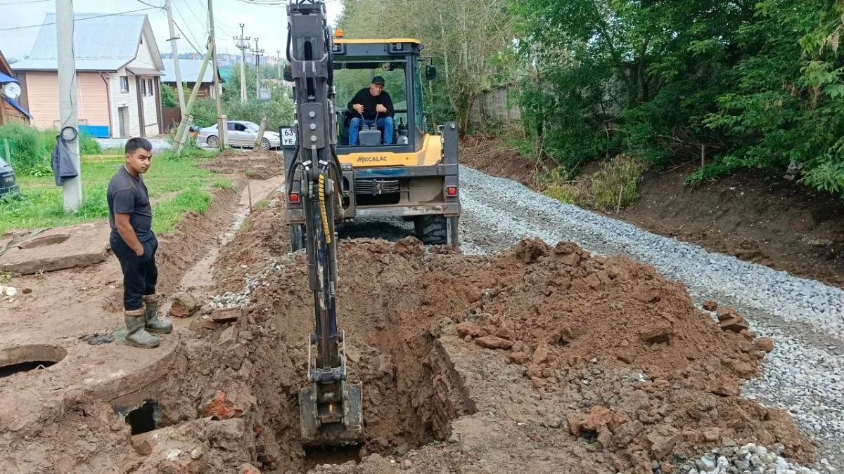 В Удмуртии из-за обвала колодца жители трех улиц в Воткинске остались без воды В Удмуртии из-за обвала колодца жители трех улиц в Воткинске остались без воды