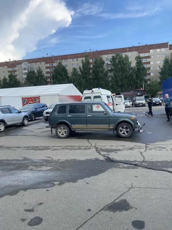 13 июля 2026 года, около 17 часов 40, минут на парковке напротив дома №107 по ул. Молодежная г. Ижевска, 66 водитель автомобиля «Лада Нива» совершил наезд на 12-летнего мальчика, который при движении на велосипеде совершил... 13 июля 2026 года, около 17 часов 40, минут на парковке напротив дома №107 по ул. Молодежная г. Ижевска, 66 водитель автомобиля «Лада Нива» совершил наезд на 12-летнего мальчика, который при движении на велосипеде совершил...