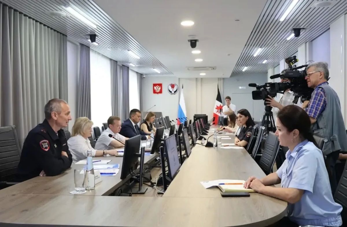 В Удмуртской Республике стартовала всероссийская кампания по безопасности на перекрестках В Удмуртской Республике стартовала всероссийская кампания по безопасности на перекрестках
