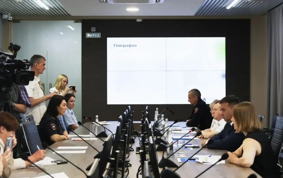 В Удмуртской Республике стартовала всероссийская кампания по безопасности на перекрестках В Удмуртской Республике стартовала всероссийская кампания по безопасности на перекрестках