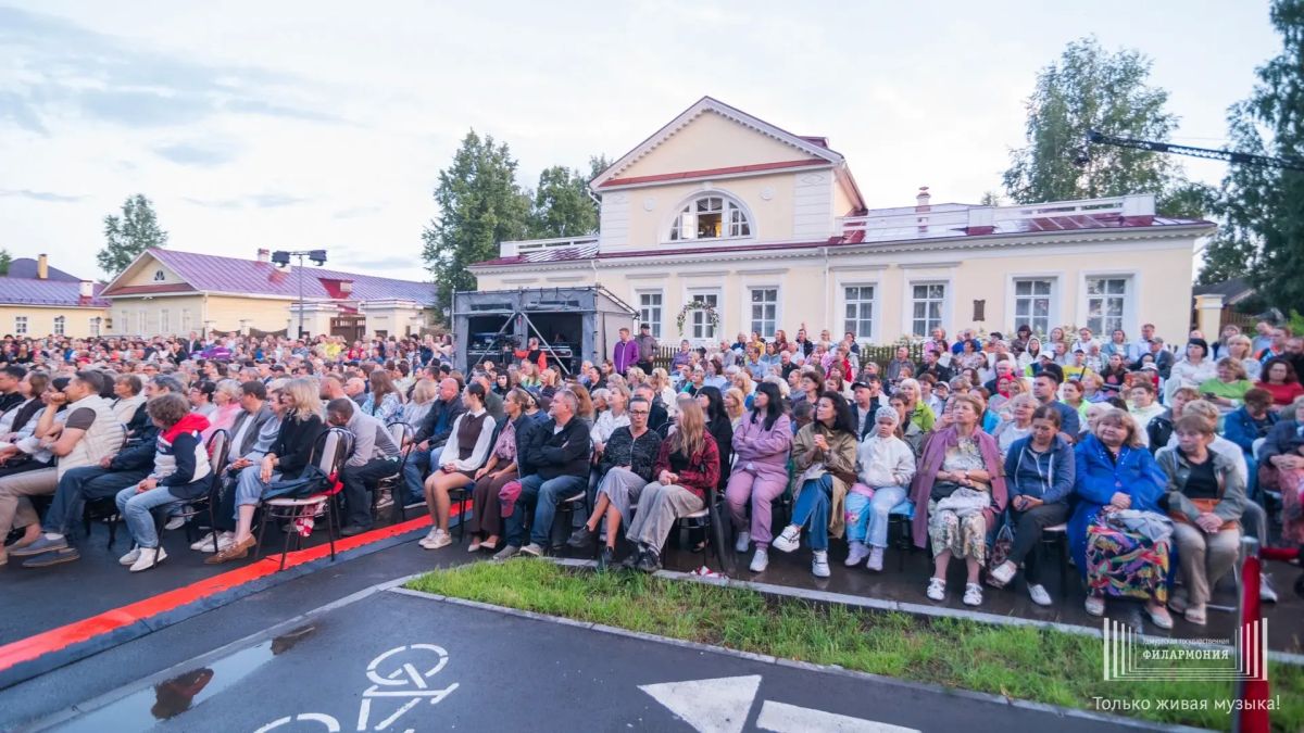 Более 44 тысяч зрителей собрал концерт в рамках проекта «Путь Чайковского» в Воткинске Более 44 тысяч зрителей собрал концерт в рамках проекта «Путь Чайковского» в Воткинске