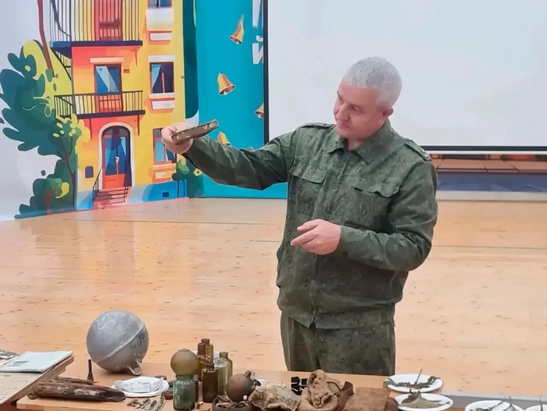 Представитель региональной общественной организации Удмуртской Республики «Совет ветеранов следствия» А.В. Байбородов принял участие в профориентационной встрече с кадетами СК России Представитель региональной общественной организации Удмуртской Республики «Совет ветеранов следствия» А.В. Байбородов принял участие в профориентационной встрече с кадетами СК России