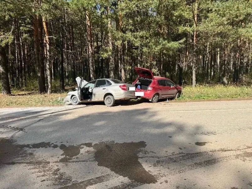 Четыре человека пострадали в дорожной аварии в г. Можге Четыре человека пострадали в дорожной аварии в г. Можге