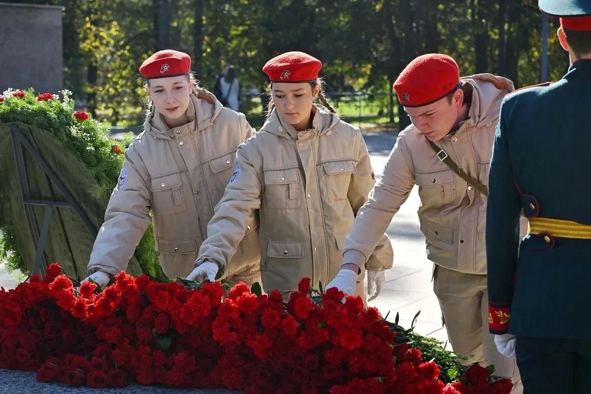 Врио главы Удмуртии Ольга Абрамова поздравила жителей республики с Днем оружейника Врио главы Удмуртии Ольга Абрамова поздравила жителей республики с Днем оружейника