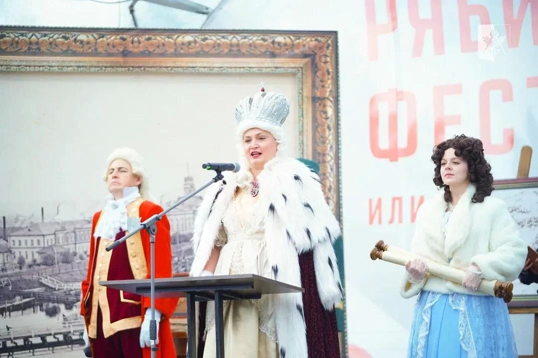 «Заводовидение», вручение почетного кафтана и рябиновый фестиваль: Ижевск отметил День оружейника