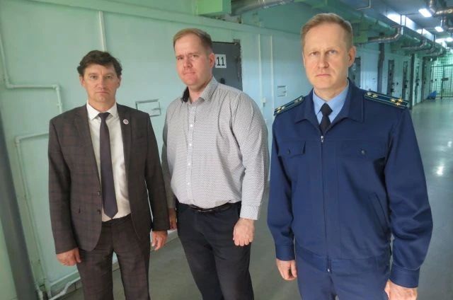 ЗАМЕСТИТЕЛЬ ПРОКУРОРА УДМУРТСКОЙ РЕСПУБЛИКИ ВИТАЛИЙ КОЛЕСОВ ПРОВЕЛ ПРОВЕРКУ СОДЕРЖАНИЯ ПОДОЗРЕВАЕМЫХ И ОБВИНЯЕМЫХ В ИВС УМВД РОССИИ ПО Г. ИЖЕВСКУ