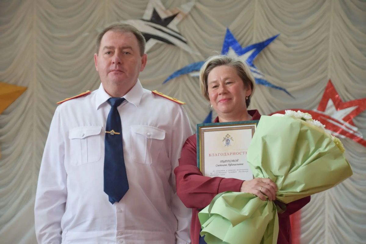В Удмуртской Республике вручены благодарности Председателя СК России за спасение детей В Удмуртской Республике вручены благодарности Председателя СК России за спасение детей