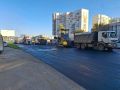 На улице Удмуртской производится работа по укладке финального слоя асфальта