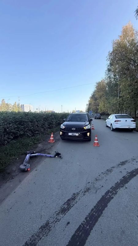 В Ижевске в дорожной аварии пострадал ребенок на электросамокате