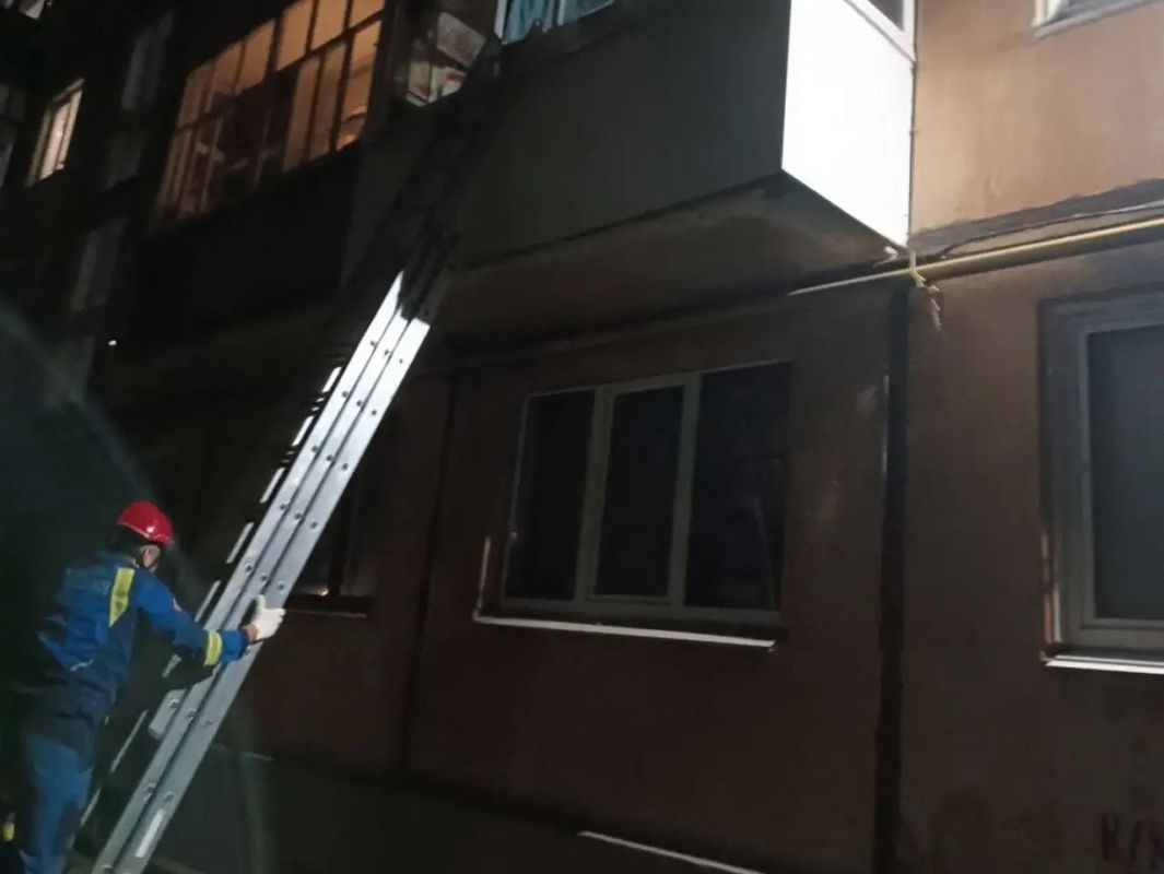 В Воткинске спасатели помогли пенсионерке, которая оказалась заблокирована в своей квартире, сообщили в Поисково-спасательной службе Удмуртии