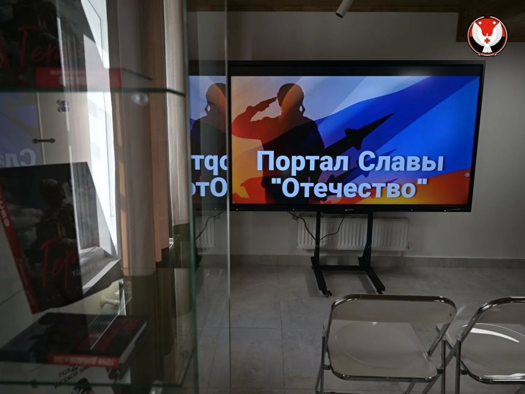 Смотришь на Селтинскую районную библиотеку и не сразу понимаешь, в каком ты веке) Смотришь на Селтинскую районную библиотеку и не сразу понимаешь, в каком ты веке)